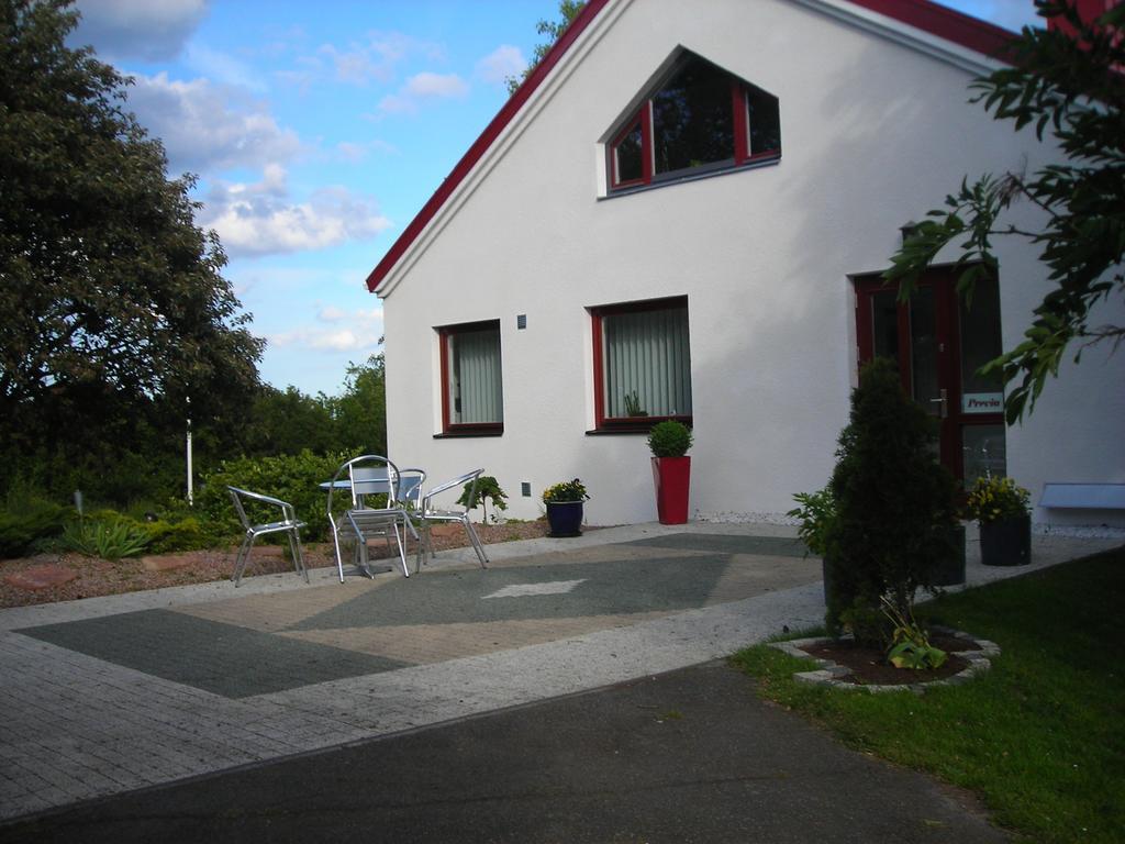 Solrosen I Simrishamn - Oesterlen Exteriér fotografie
