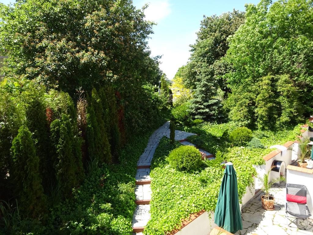 Solrosen I Simrishamn - Oesterlen Exteriér fotografie